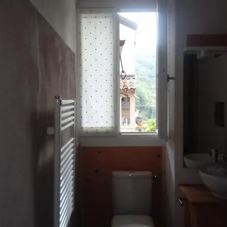 Lagaressina Anna - Jacuzzi & Bauernhof
