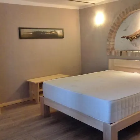 Lagaressina Anna - Jacuzzi & *