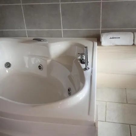 Lagaressina Anna - Jacuzzi &